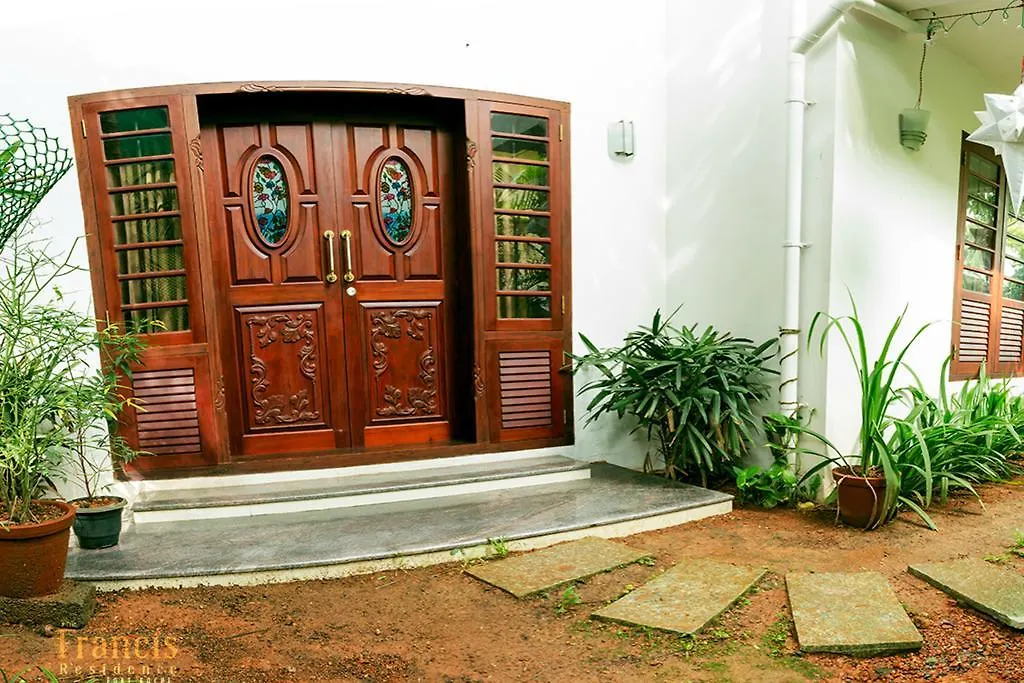 The Francis Residence Kochi 0*,